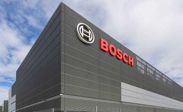 Немецкая Bosch заставляет бывших дилеров в РФ и Белоруссии снимать и уничтожать вывески со своим логотипом